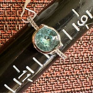 Elegant Silver and Turquoise Gemstone Ring